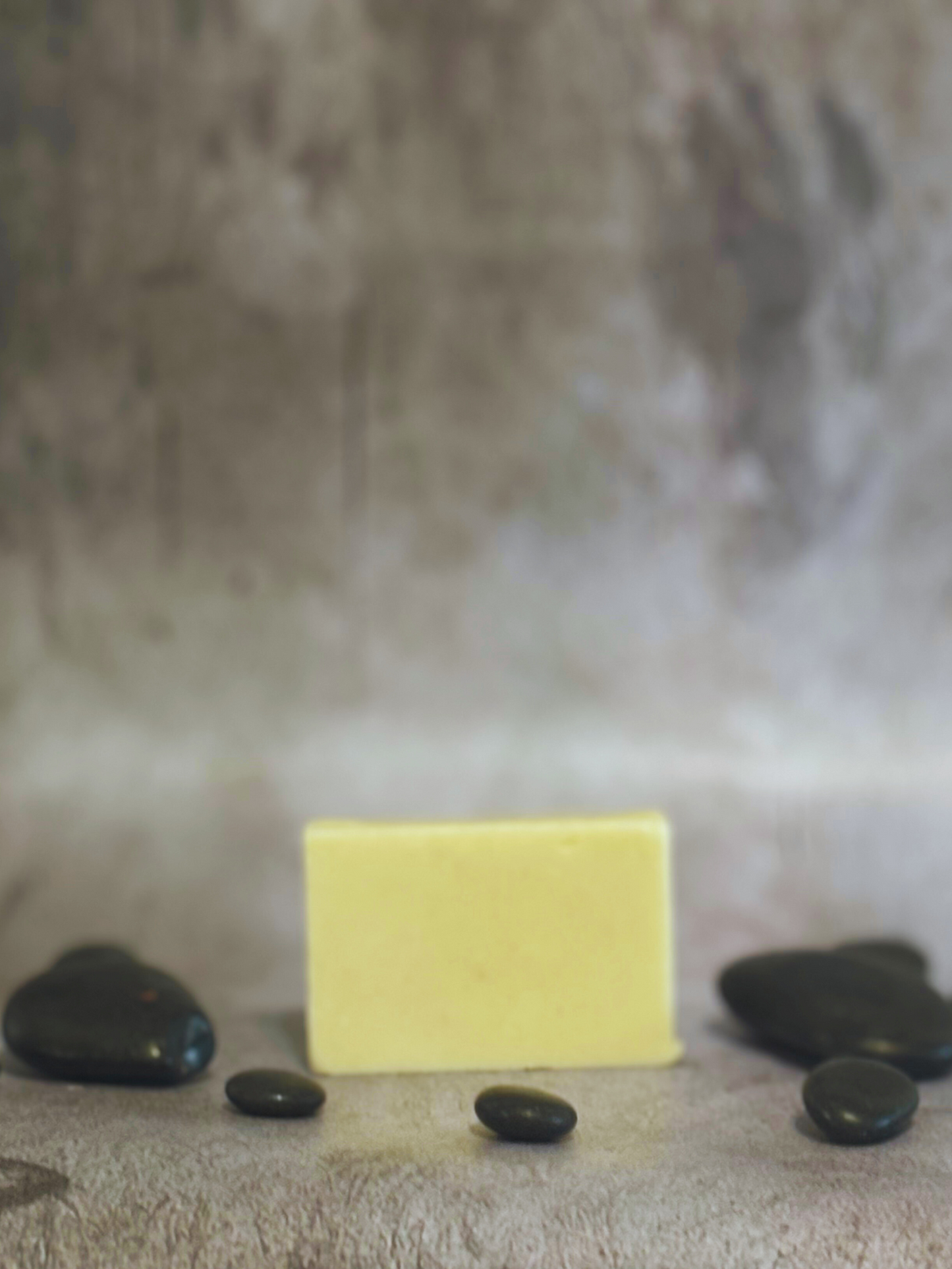 Beeswax Edge Flyaway Bar